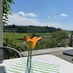Panorama-haus Pfaender - Bergblick, Badezimmer, Kitchenette, Eigene Sonnenterrasse