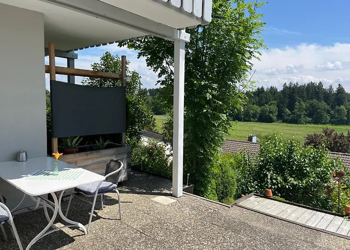 Panorama-Haus Appartment Pfaender - Bergblick, Badezimmer, Kitchenette, Eigene Sonnenterrasse Appartement Wangen im Allgäu